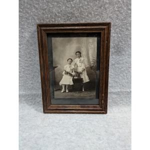 Old Photograph 1910 Two Young Girls Black and White Picture with Frame Vintage‎